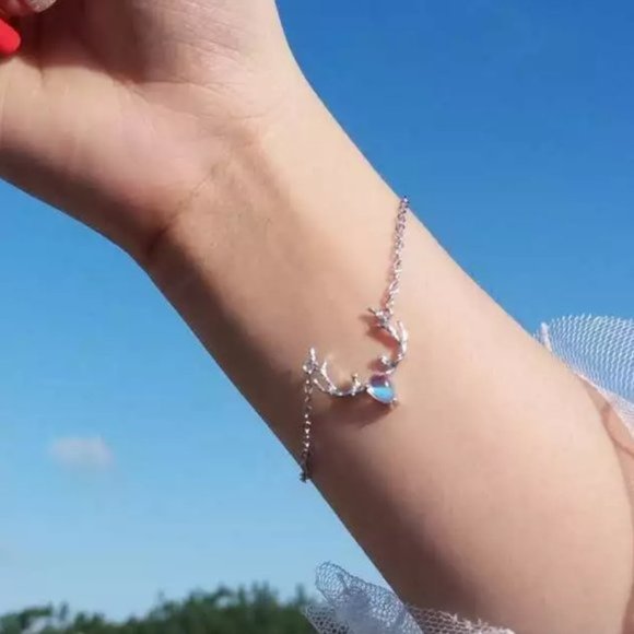 NEW Silver Simple Elk Deer Bracelet - Picture 3 of 5